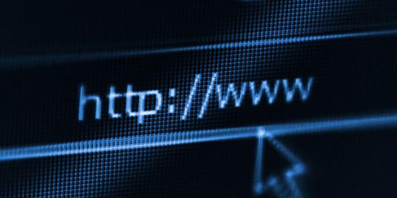 Xem xét kỹ lưỡng địa chỉ trang web chủ